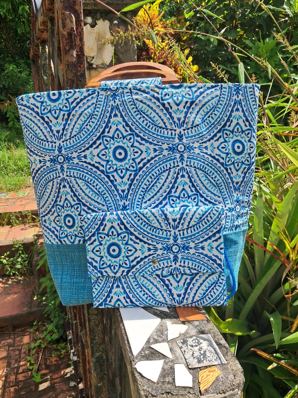 Sisi Blue Tote with Matching Clutch